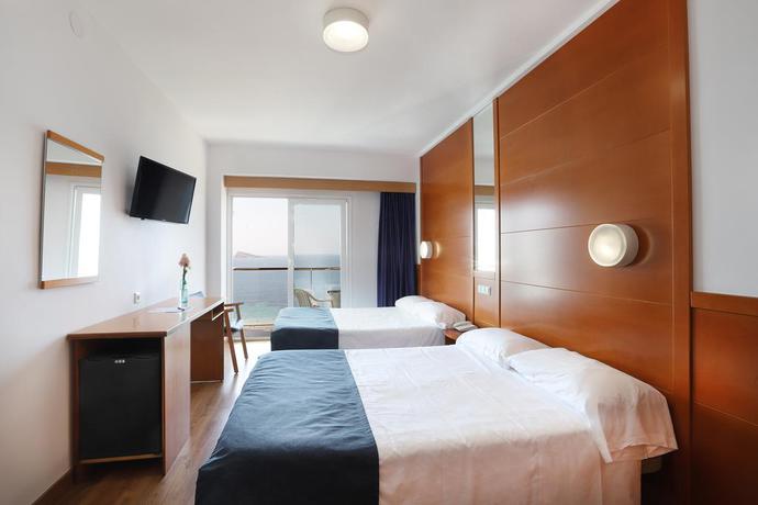 Imagen de la habitación del Hotel Poseidon Playa. Foto 4