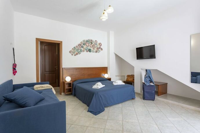 Imagen de la habitación del Hotel Poseidon Residence. Foto 16
