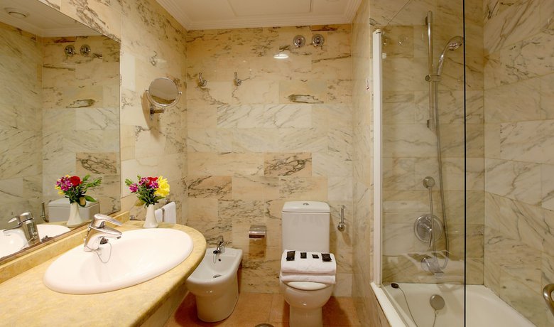Imagen de la habitación del Hotel Poseidon Resort, Benidorm - Playa Levante. Foto 11
