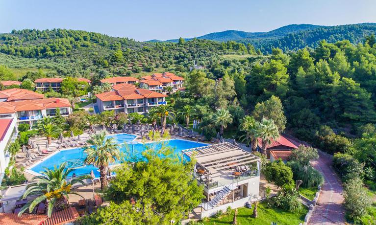 Imagen de los exteriores del Hotel Poseidon Resort, Sitonia. Foto 10