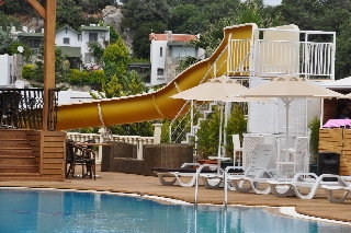 Imagen de la piscina del Hotel Poseidon Suites Bodrum. Foto 10
