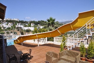 Imagen de la piscina del Hotel Poseidon Suites Bodrum. Foto 14
