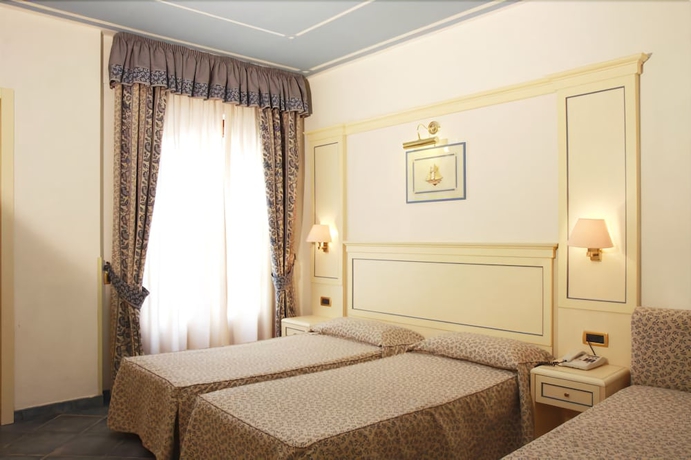 Imagen de la habitación del Hotel Poseidon, Terracina. Foto 5