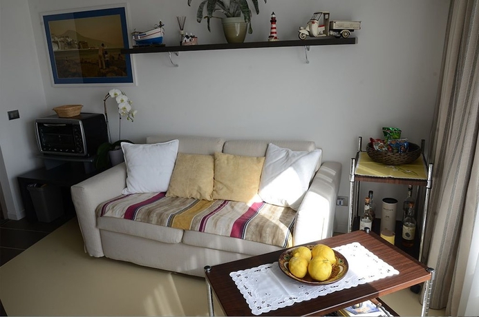 Imagen de la habitación del Hotel Poseidon, Torre del Greco. Foto 11