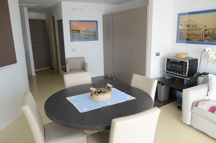 Imagen de la habitación del Hotel Poseidon, Torre del Greco. Foto 13