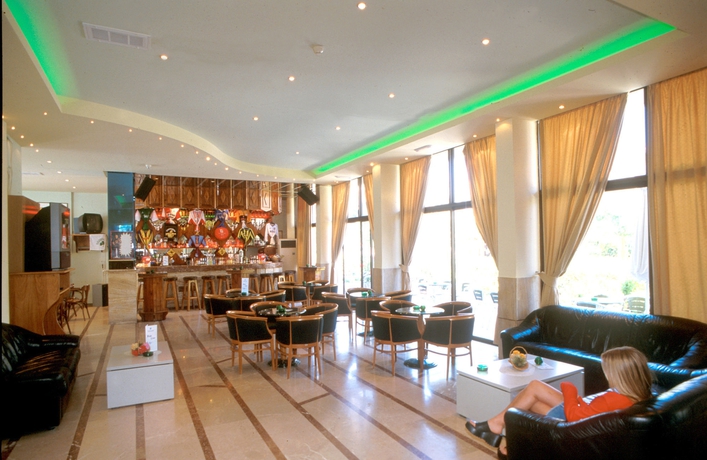 Imagen de los interiores del Hotel Poseidon and Apartments. Foto 12