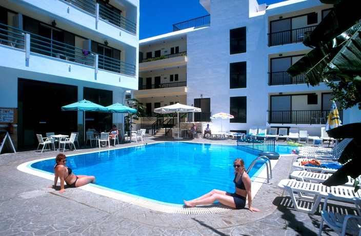 Imagen general del Hotel Poseidon and Apartments. Foto 2