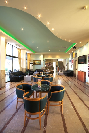 Imagen de los interiores del Hotel Poseidon and Apartments. Foto 13
