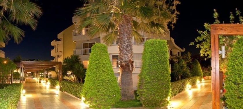 Imagen de los exteriores del Hotel Poseidonia Apartments. Foto 12