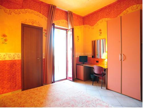 Imagen de la habitación del Hotel Poseidonia Mare. Foto 6