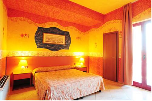 Imagen de la habitación del Hotel Poseidonia Mare. Foto 12