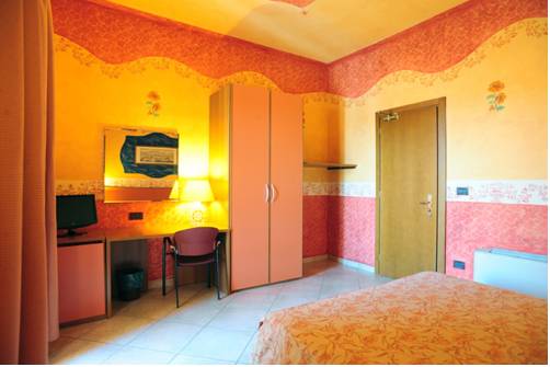 Imagen de la habitación del Hotel Poseidonia Mare. Foto 14
