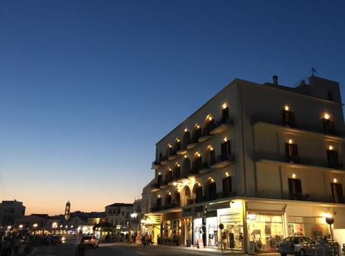 Imagen general del Hotel Poseidonio, Tinos. Foto 1