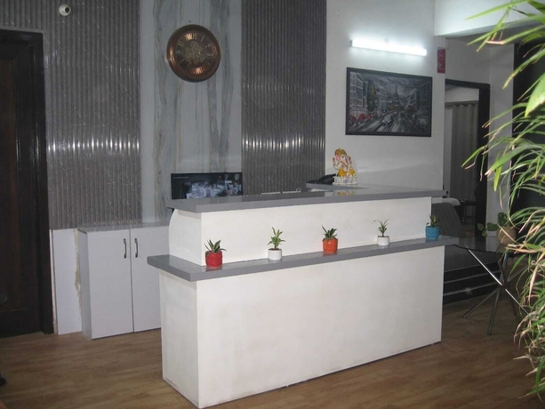 Imagen de los interiores del Hotel Posh Classic, sector 45, millenium city centre, gurugram. Foto 14