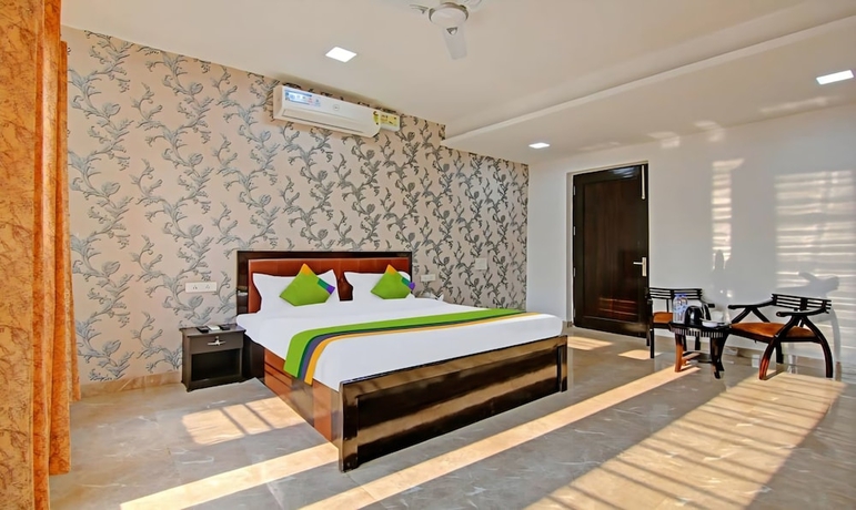 Imagen de la habitación del Hotel Posh Classic, sector 45, millenium city centre, gurugram. Foto 5