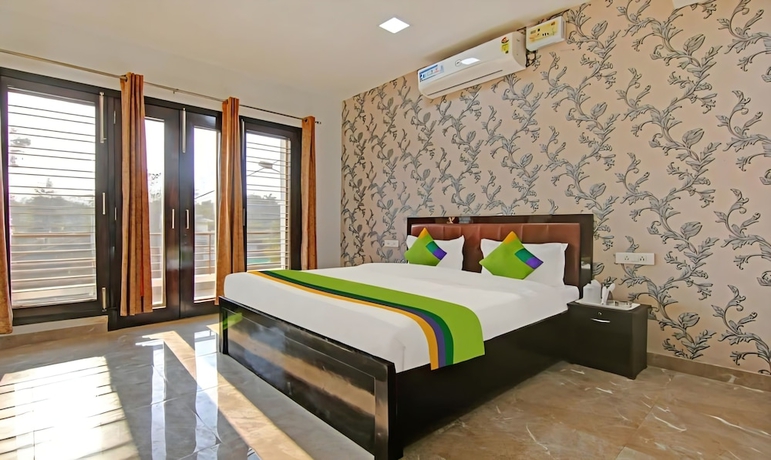 Imagen de la habitación del Hotel Posh Classic, sector 45, millenium city centre, gurugram. Foto 6