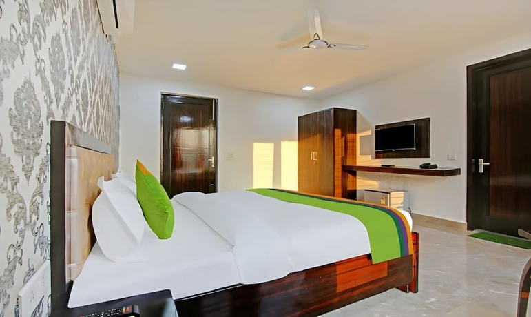 Imagen de la habitación del Hotel Posh Classic, sector 45, millenium city centre, gurugram. Foto 10