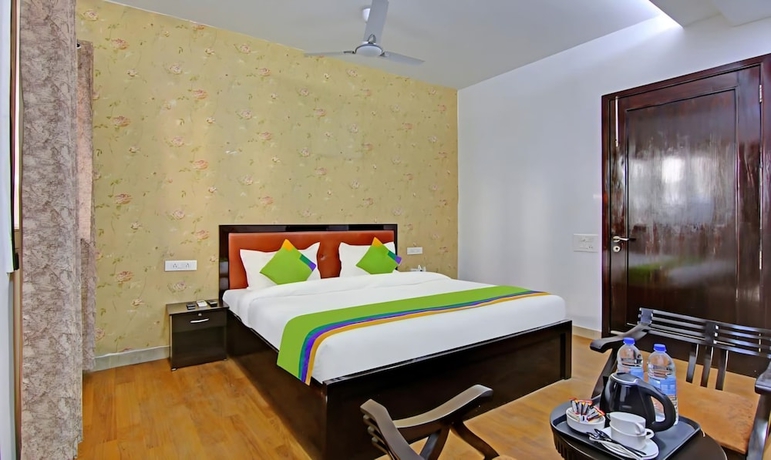 Imagen de la habitación del Hotel Posh Classic, sector 45, millenium city centre, gurugram. Foto 11