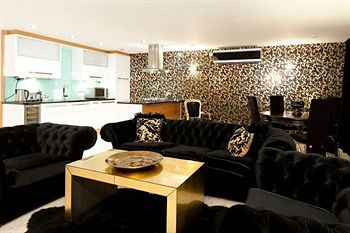 Imagen de los interiores del Hotel Posh Pads At The Casartelli. Foto 13