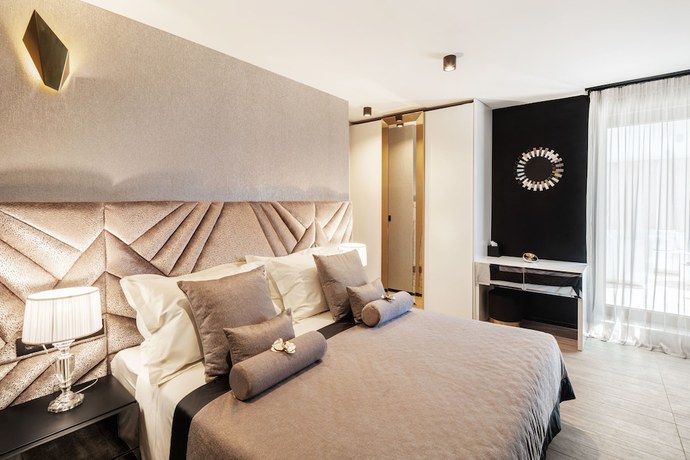 Imagen de la habitación del Hotel Posh Residence Luxury Suites. Foto 4