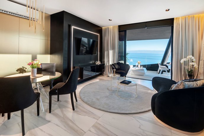 Imagen de la habitación del Hotel Posh Residence Luxury Suites. Foto 12
