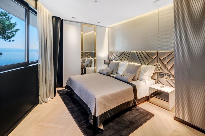 Imagen de la habitación del Hotel Posh Residence Luxury Suites. Foto 14