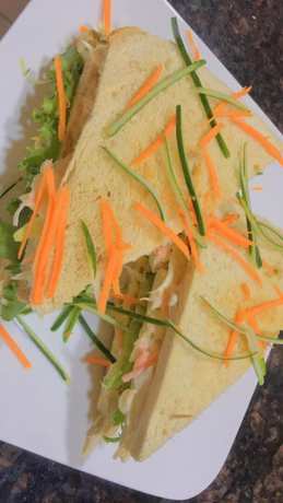 Imagen del bar/restaurante del Hotel PoshLux Executive. Foto 3