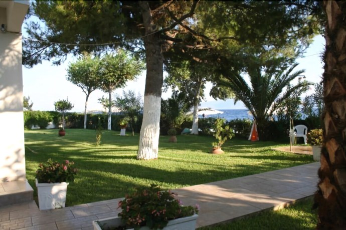 Imagen de los exteriores del Hotel Posidonia Pension. Foto 17