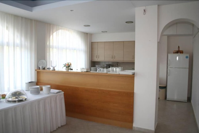 Imagen del bar/restaurante del Hotel Posidonia Pension. Foto 3