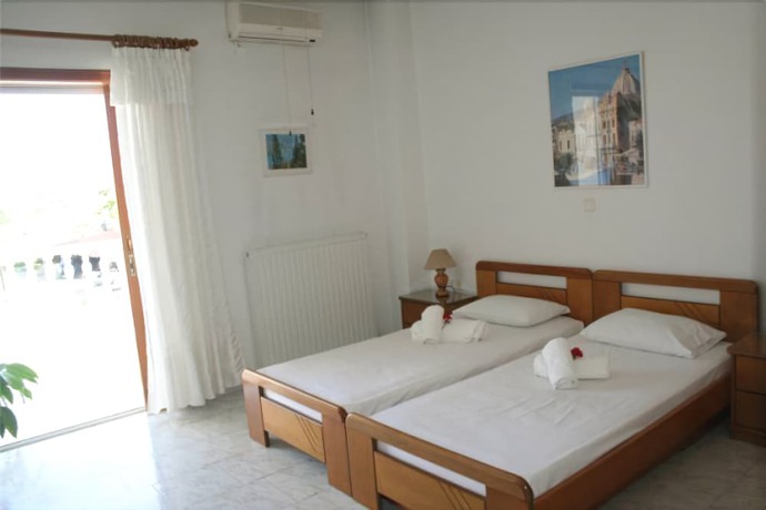 Imagen de la habitación del Hotel Posidonia Pension. Foto 14