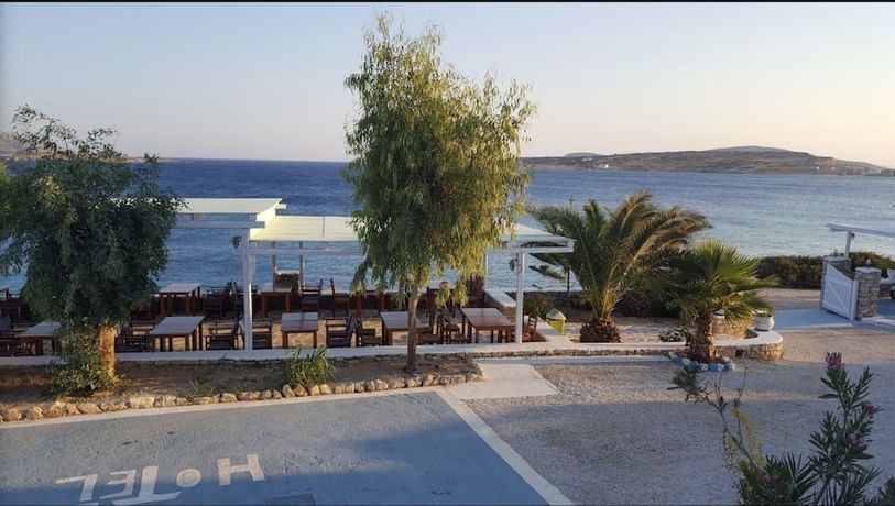 Imagen de los exteriores del Hotel Posidonion. Foto 15