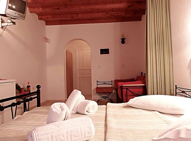 Imagen de la habitación del Hotel Posidonion. Foto 13