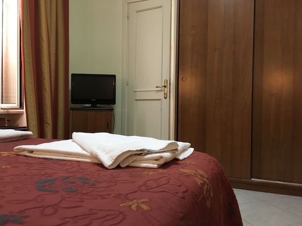 Imagen de la habitación del Hotel Positano. Foto 14