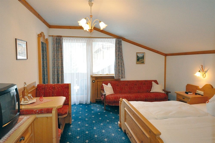Imagen de los interiores del Hotel Post, Bach. Foto 11