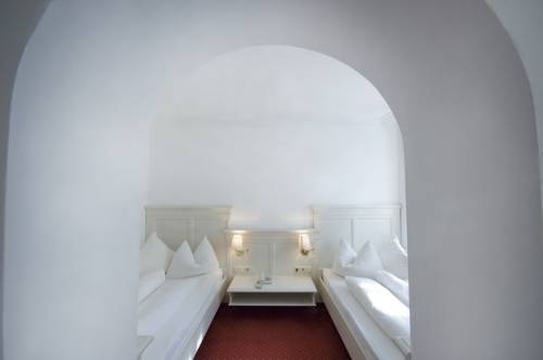 Imagen de la habitación del Hotel Post, Burghausen. Foto 6