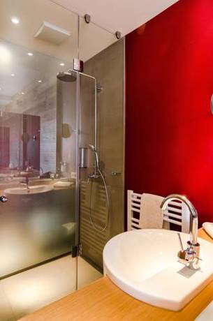 Imagen de la habitación del Hotel Post, Burghausen. Foto 9