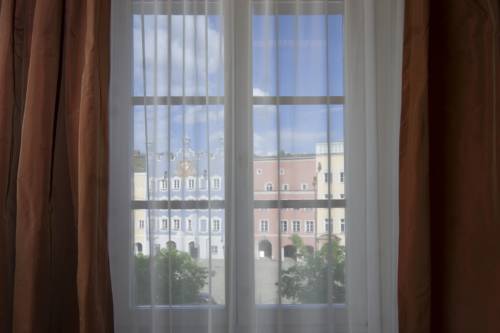 Imagen de la habitación del Hotel Post, Burghausen. Foto 10