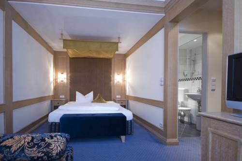 Imagen de la habitación del Hotel Post, Burghausen. Foto 12