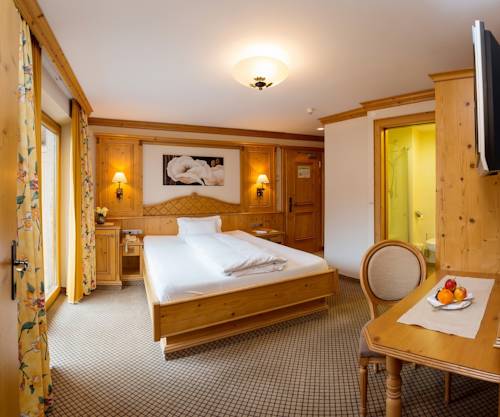 Imagen de la habitación del Hotel Post, Kaltenbach. Foto 13