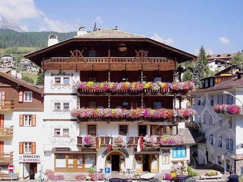 Imagen de la habitación del Hotel Post Ristorante Tyrol. Foto 11