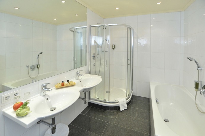 Imagen de la habitación del Hotel Post Seefeld - Wellnesshotel Tirol. Foto 10