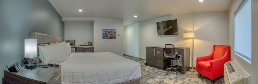Imagen de la habitación del Hotel Post Time Inn. Foto 3