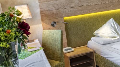 Imagen de la habitación del Hotel Post, Valdaora. Foto 6