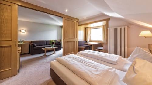 Imagen de la habitación del Hotel Post, Valdaora. Foto 8