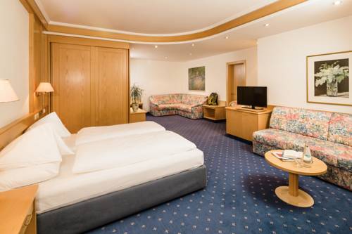 Imagen de la habitación del Hotel Post, Valdaora. Foto 9