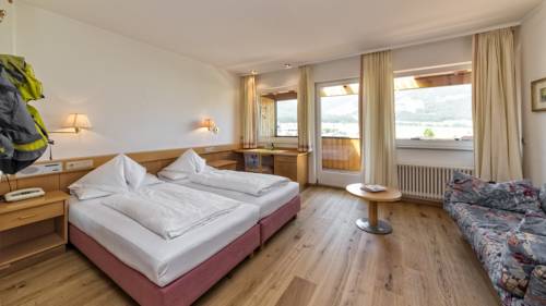 Imagen de la habitación del Hotel Post, Valdaora. Foto 11