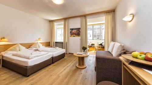 Imagen de la habitación del Hotel Post, Valdaora. Foto 13