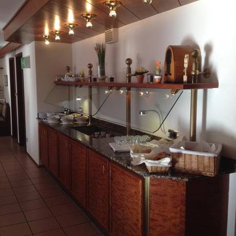 Imagen del bar/restaurante del Hotel Post Viernheim UG. Foto 4