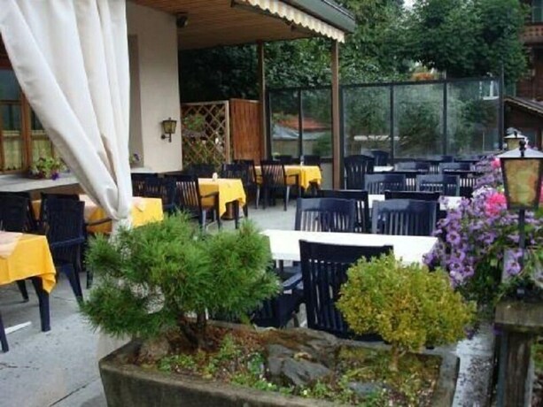 Imagen del bar/restaurante del Hotel Post Vista. Foto 19