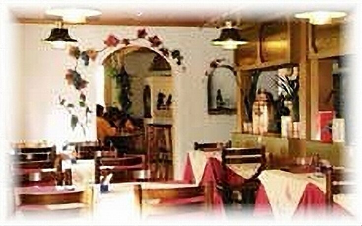 Imagen del bar/restaurante del Hotel Post Vista. Foto 20